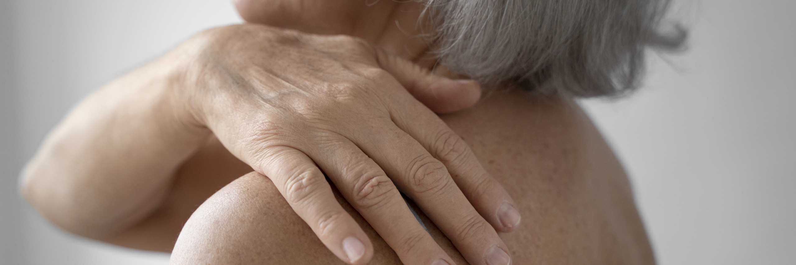 Could Hormone Therapy Help Prevent Frozen Shoulder? Here’s What New Research Says